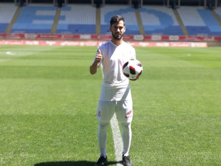 Saúl ya convence a la afición leonesa Saúl ya convence a la afición leonesa