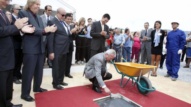 En 2012, Valcárcel puso la primera piedra del Paramount Park en Alhama, aunque no contaba con los permisos urbanísticos necesarios. En 2012, Valcárcel puso la primera piedra del Paramount Park en Alhama, aunque no contaba con los permisos urbanísticos necesarios.