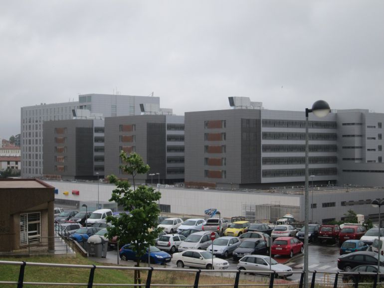 Valdecilla es el primer hospital español en aplicar con éxito un novedoso sistema para el tratamiento no invasivo de la fibrilación articular Valdecilla es el primer hospital español en aplicar con éxito un novedoso sistema para el tratamiento no invasivo de la fibrilación articular