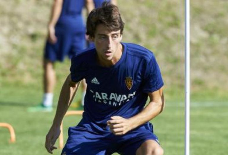 Julián Delmás durante un entrenamiento del Real Zaragoza Julián Delmás durante un entrenamiento del Real Zaragoza