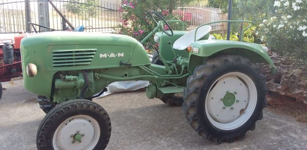 Tractor M.A.N. de unos 70 años. Tractor M.A.N. de unos 70 años.
