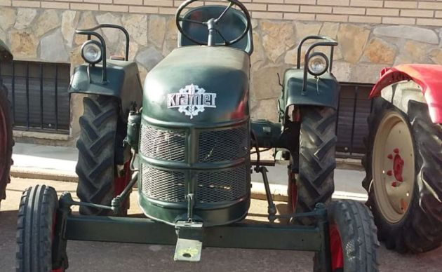 Tractor de marcha Kramer. Tractor de marcha Kramer.