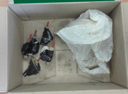 Unos niños encuentran en Combarro una caja con explosivos caseros: Unos niños encuentran en Combarro una caja con explosivos caseros Unos niños encuentran en Combarro una caja con explosivos caseros: Unos niños encuentran en Combarro una caja con explosivos caseros