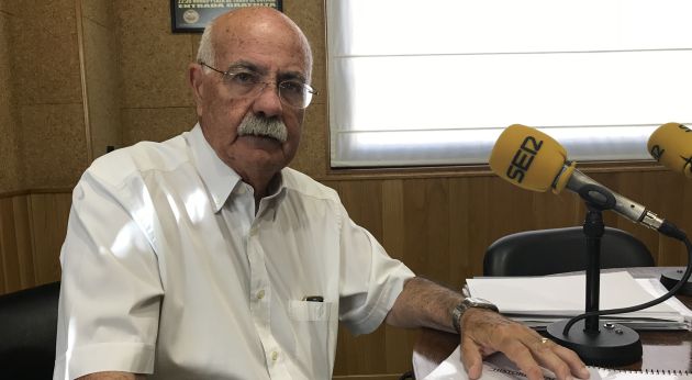 Eduardo Domínguez en el estudio de SER Cuenca. Eduardo Domínguez en el estudio de SER Cuenca.