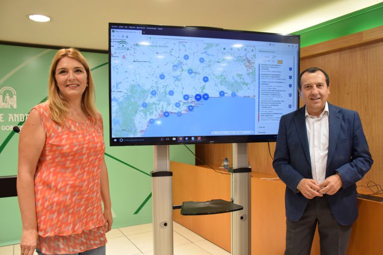 Tres herramientas para mejorar la atención en los servicios sociales en Málaga: Tres herramientas para mejorar la atención en los servicios sociales Tres herramientas para mejorar la atención en los servicios sociales en Málaga: Tres herramientas para mejorar la atención en los servicios sociales