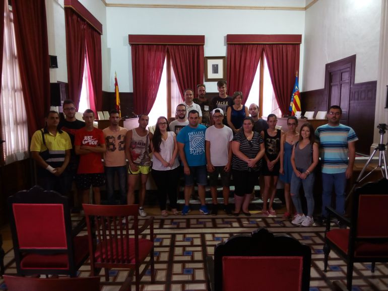 En total, este año se incorporan 12 personas para trabajar durante un año en la corporación municipal de Monóvar En total, este año se incorporan 12 personas para trabajar durante un año en la corporación municipal de Monóvar