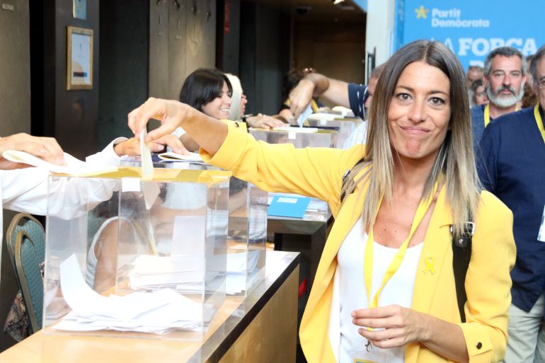 Míriam Nogueras votant a la conferència del PDeCAT, el 22 de Juliol Míriam Nogueras votant a la conferència del PDeCAT, el 22 de Juliol