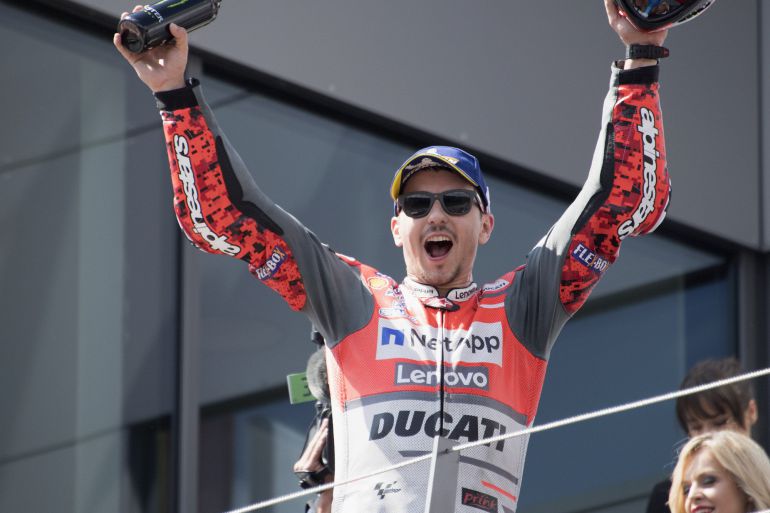 Lorenzo bate a Márquez en una última vuelta de infarto al Red Bull Ring Lorenzo bate a Márquez en una última vuelta de infarto al Red Bull Ring