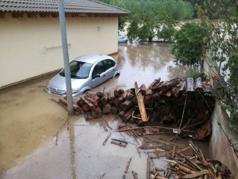 Las fuertes tormentas causaron multiples inundaciones Las fuertes tormentas causaron multiples inundaciones