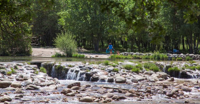 El río Manzanares a su paso por el Parque Nacional de la Sierra de Guadarrama El río Manzanares a su paso por el Parque Nacional de la Sierra de Guadarrama