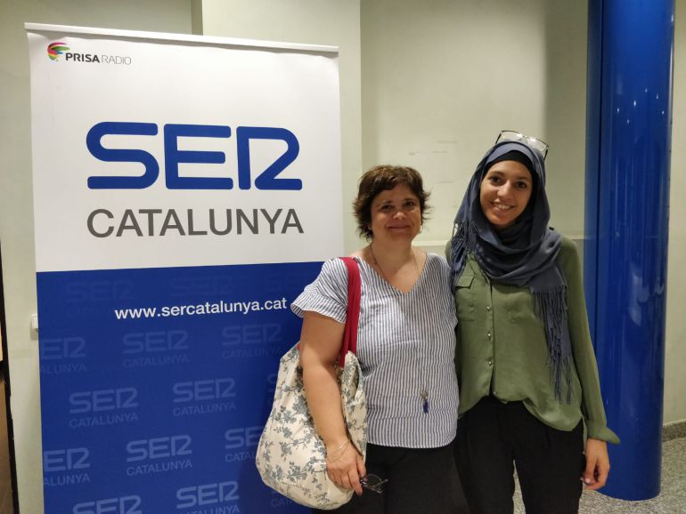 Núria Iceta i Míriam Hatibi, als estudis de Ràdio Barcelona. Núria Iceta i Míriam Hatibi, als estudis de Ràdio Barcelona.