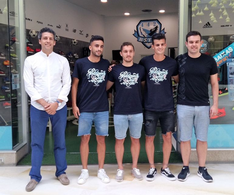 De izquierda a derecha: Javier Puñal, Álex Ares, Samu, Rubén y Gonzalo De izquierda a derecha: Javier Puñal, Álex Ares, Samu, Rubén y Gonzalo