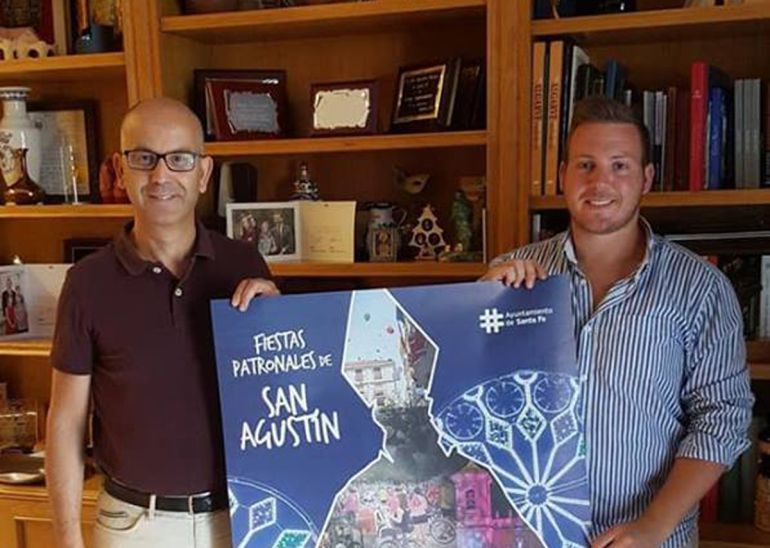 El alcalde y el concejal de Fiestas de Santa Fe (Granada) presentan el cartel de las fiestas patronales del 2018 El alcalde y el concejal de Fiestas de Santa Fe (Granada) presentan el cartel de las fiestas patronales del 2018