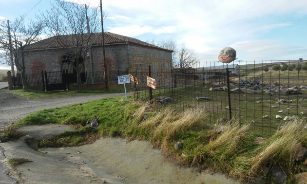 Escultura y lugar donde se encontraba antes de su desaparición Escultura y lugar donde se encontraba antes de su desaparición