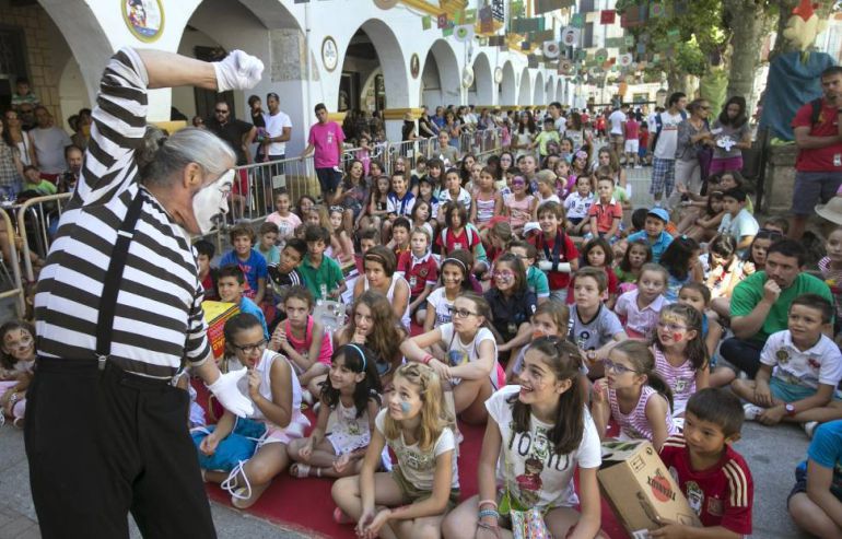 Comienza la XXI edición de la Feria de teatro de Ciudad Rodrigo. Del 21 al 25 de agosto de 2018: 21 años de teatro no son nada Comienza la XXI edición de la Feria de teatro de Ciudad Rodrigo. Del 21 al 25 de agosto de 2018: 21 años de teatro no son nada