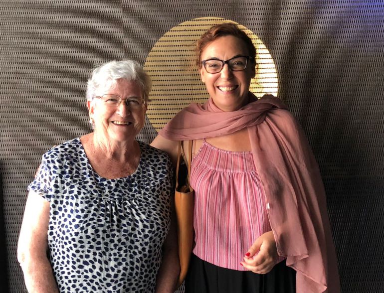 Margarita Boladeras i Cristina Maragall, als estudis de Ràdio Barcelona. Margarita Boladeras i Cristina Maragall, als estudis de Ràdio Barcelona.