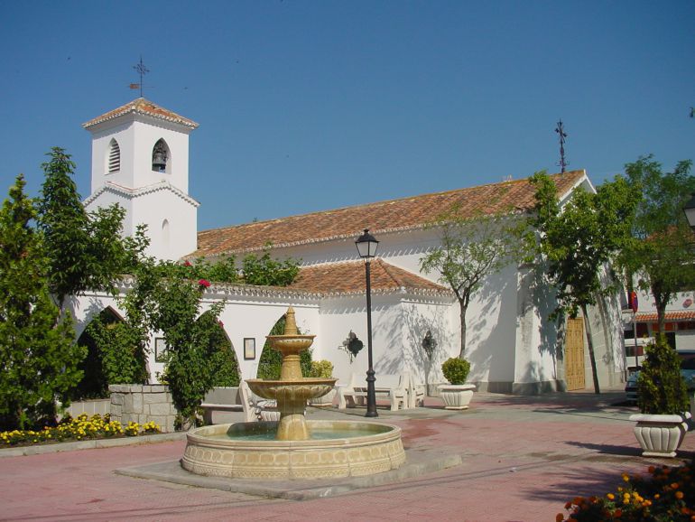 Fuente y Plaza en Villanueva del Pardillo. Fuente y Plaza en Villanueva del Pardillo.