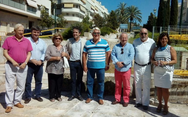 El proyecto de la fuente de Berrocal crea 210 jornales durante cuatro meses: El proyecto de la fuente de Berrocal crea 210 jornales durante cuatro meses El proyecto de la fuente de Berrocal crea 210 jornales durante cuatro meses: El proyecto de la fuente de Berrocal crea 210 jornales durante cuatro meses