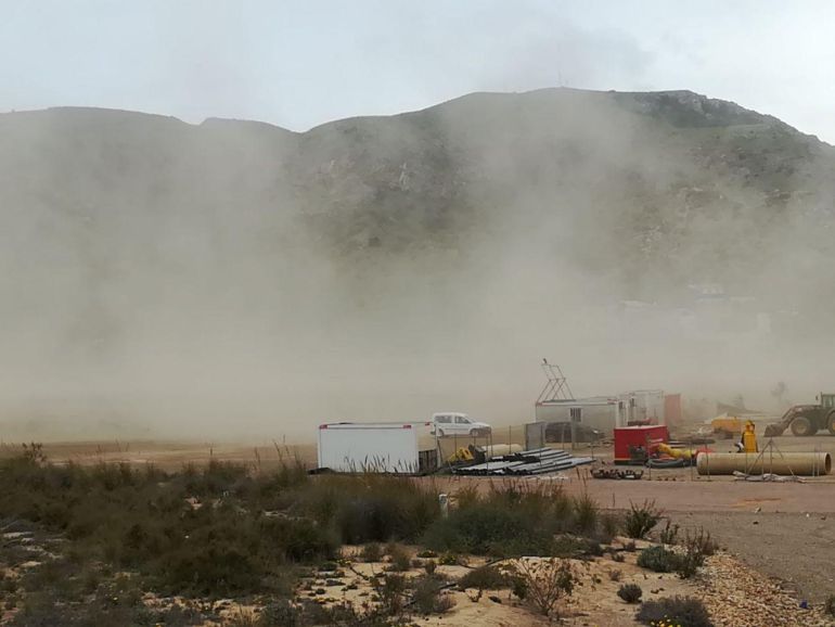 Ecologistas en Acción exige mediciones del polvo contaminado por metales pesados en la Sierra Minera Ecologistas en Acción exige mediciones del polvo contaminado por metales pesados en la Sierra Minera