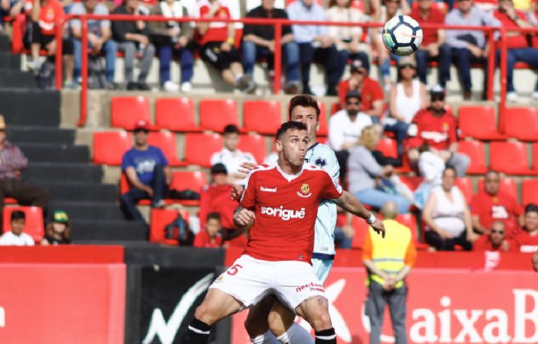 Álvaro Vázquez, en un partido del Nástic de Tarragona contra el Numancia la pasada temporada Álvaro Vázquez, en un partido del Nástic de Tarragona contra el Numancia la pasada temporada