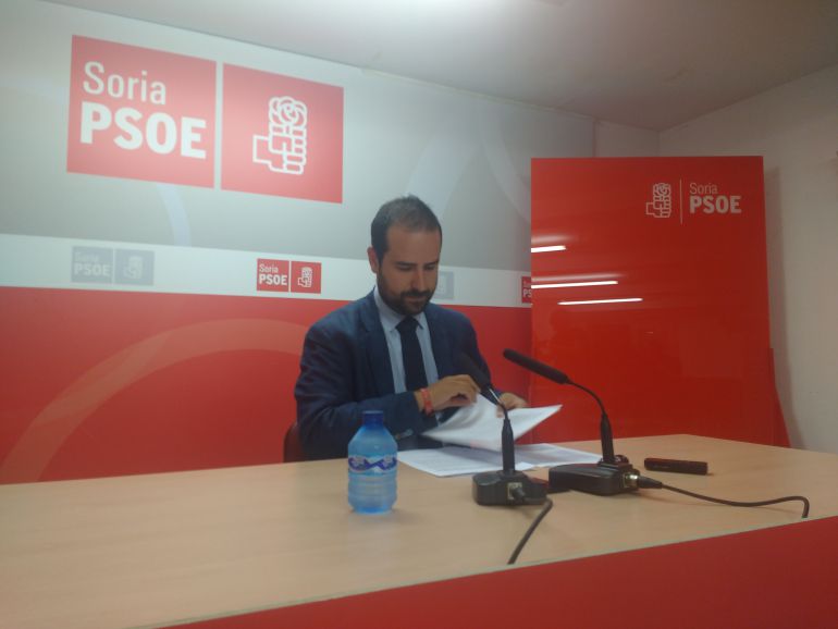 Ángel Hernández Ángel Hernández