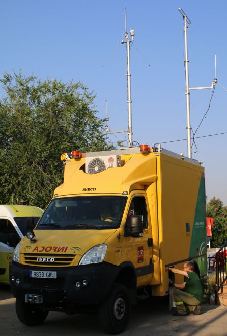 Camión del INFOCA en el Puesto de Mando Avanzado Camión del INFOCA en el Puesto de Mando Avanzado