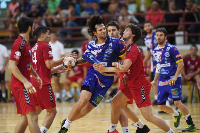 Carou será uno de los rostros conocidos en la vuelta del Ademar a su cancha Carou será uno de los rostros conocidos en la vuelta del Ademar a su cancha