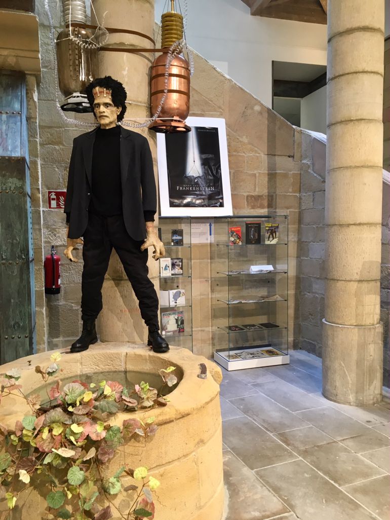 Detalle de la exposición en Zuloaga Etxea sobre Frankestein, personaje que popularizó Mary Shelley. Detalle de la exposición en Zuloaga Etxea sobre Frankestein, personaje que popularizó Mary Shelley.