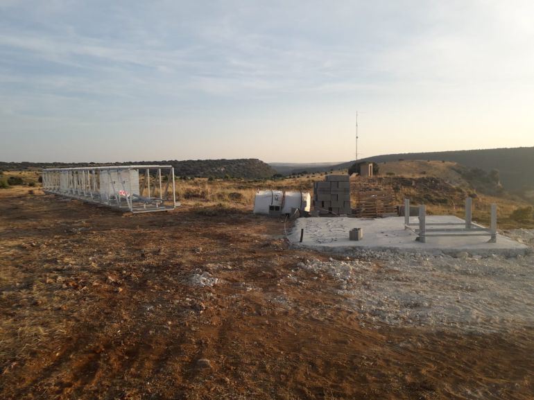 Ecologistas denuncia la instalación de una antena de telefonía en un paraje protegido de Guadalajara: Ecologistas denuncia la instalación de una antena de telefonía en un paraje protegido Ecologistas denuncia la instalación de una antena de telefonía en un paraje protegido de Guadalajara: Ecologistas denuncia la instalación de una antena de telefonía en un paraje protegido