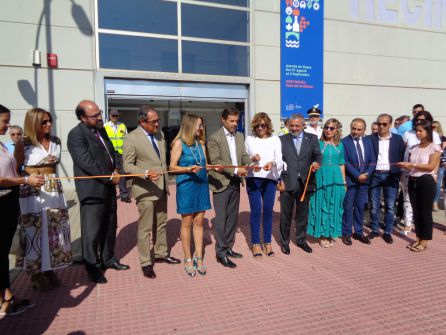 Las autoridades cortan la cinta inaugural Las autoridades cortan la cinta inaugural