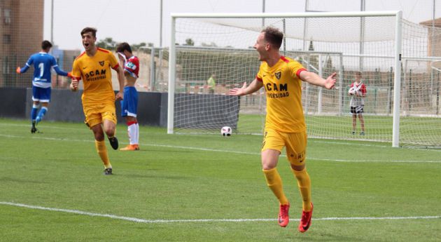 Migue García da la primera alegría del curso al UCAM Murcia en Granada (0-1) Migue García da la primera alegría del curso al UCAM Murcia en Granada (0-1)