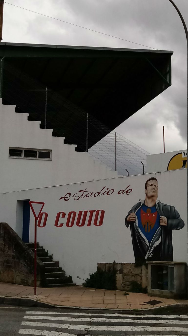Este sábado día 8 de septiembre, desde las 18:30 horas, en el campo de O Couto, primer derbi de la temporada entre el Ourense C.F. y la Unión Deportiva Ourense. Este sábado día 8 de septiembre, desde las 18:30 horas, en el campo de O Couto, primer derbi de la temporada entre el Ourense C.F. y la Unión Deportiva Ourense.