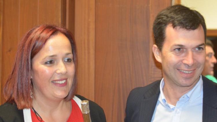 La socialista Sandra Insua ya es nueva alcaldesa de Camariñas