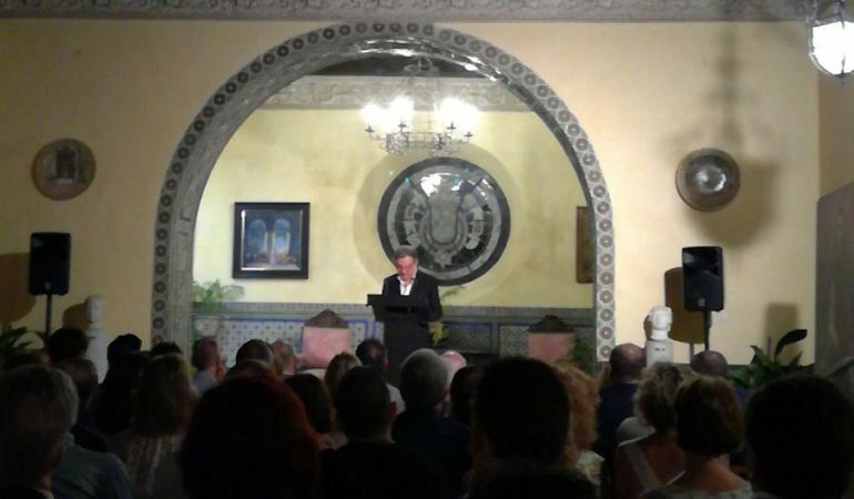 El escritor gaditano Felipe Benítez Reyes durante su Pregón de la XX Bienal de Flamenco El escritor gaditano Felipe Benítez Reyes durante su Pregón de la XX Bienal de Flamenco