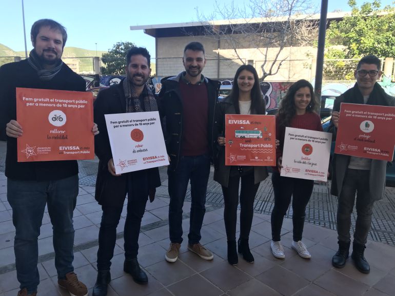 Imagen de archivo de varios miembros de Juventudes Socialistas de Ibiza Imagen de archivo de varios miembros de Juventudes Socialistas de Ibiza