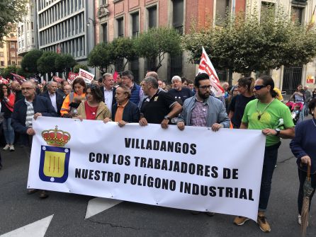 El Ayuntamiento de Villadangos quiso hacerse visible en la manifestación El Ayuntamiento de Villadangos quiso hacerse visible en la manifestación