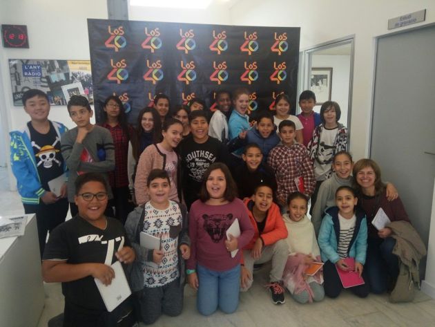 Alumnes de l'Escola Prat de la Riba de Reus Alumnes de l'Escola Prat de la Riba de Reus