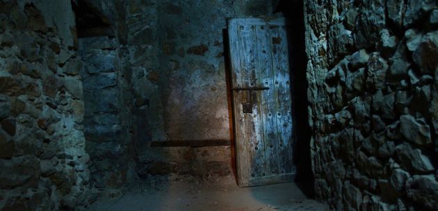 Puerta de una celda en la cárcel del Corregidor de Cuenca. Puerta de una celda en la cárcel del Corregidor de Cuenca.