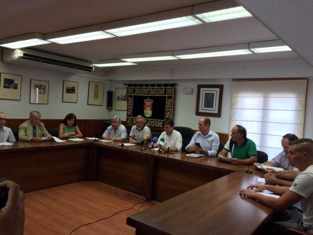 Trasvase Tajo-Segura. Los municipios ribereños de cabecera del Tajo piden a la ministra de Transición Ecológica una auditoría de los regadíos ilegales creados en el Levante: Los ribereños del Tajo se muestran "decepcionados con el nuevo gobierno" y no esperan cambios en la gestión del trasvase Trasvase Tajo-Segura. Los municipios ribereños de cabecera del Tajo piden a la ministra de Transición Ecológica una auditoría de los regadíos ilegales creados en el Levante: Los ribereños del Tajo se muestran "decepcionados con el nuevo gobierno" y no esperan cambios en la gestión del trasvase