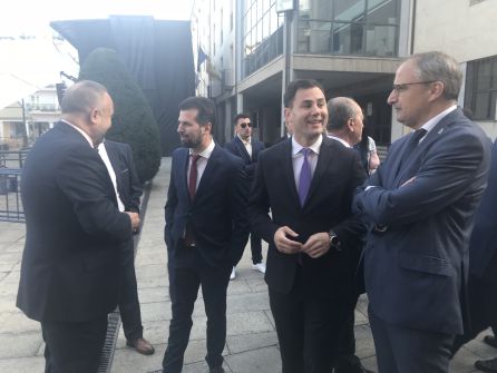 Tudanca con sus compañeros del PSOE en León y el Biezo Tudanca con sus compañeros del PSOE en León y el Biezo