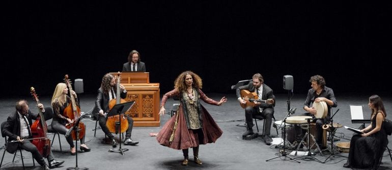 El espectáculo 'Romances. Entre oriente y occidente' cierra este miércoles la programación de la Bienal en el Alcázar El espectáculo 'Romances. Entre oriente y occidente' cierra este miércoles la programación de la Bienal en el Alcázar