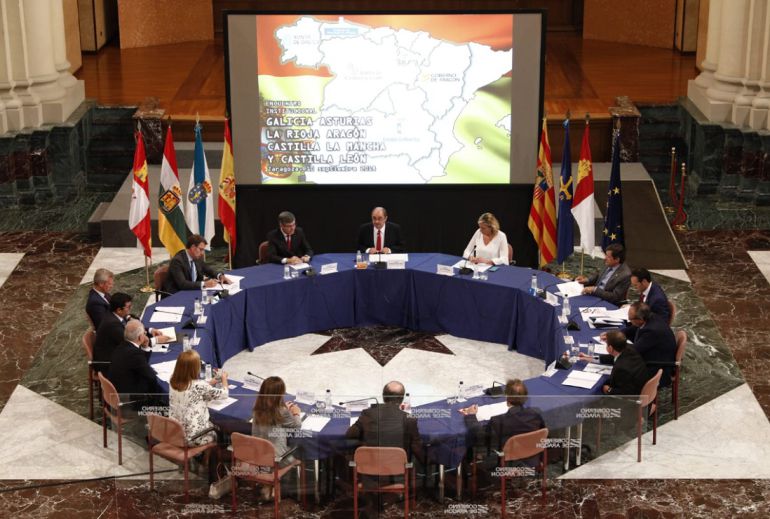 Reunión de 6 comunidades autónomas en Zaragoza para abordar la despoblación y la financiación autonómica Reunión de 6 comunidades autónomas en Zaragoza para abordar la despoblación y la financiación autonómica