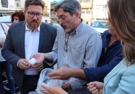 El consejero de agricultura, Rodrigo Sánchez Haro, ha visitado explotaciones agrarias afectadas a consecuencia de la tormenta de granizo en Alcaudete El consejero de agricultura, Rodrigo Sánchez Haro, ha visitado explotaciones agrarias afectadas a consecuencia de la tormenta de granizo en Alcaudete
