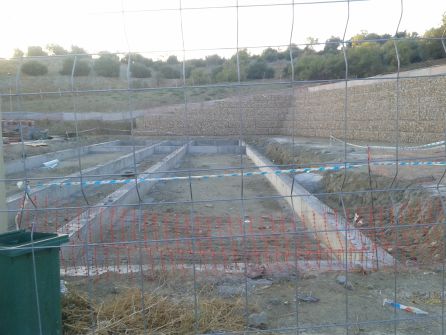 Imágen de las obras de las futuras aulas del centro. Imágen de las obras de las futuras aulas del centro.
