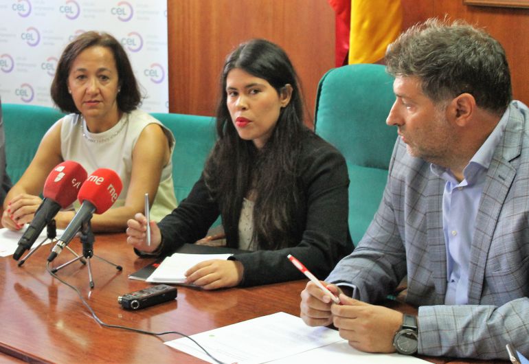 Carolina Sevillano (c.) presenta las Jornadas del Estudiante que se celebrarán el 18-19 de septiembre Carolina Sevillano (c.) presenta las Jornadas del Estudiante que se celebrarán el 18-19 de septiembre