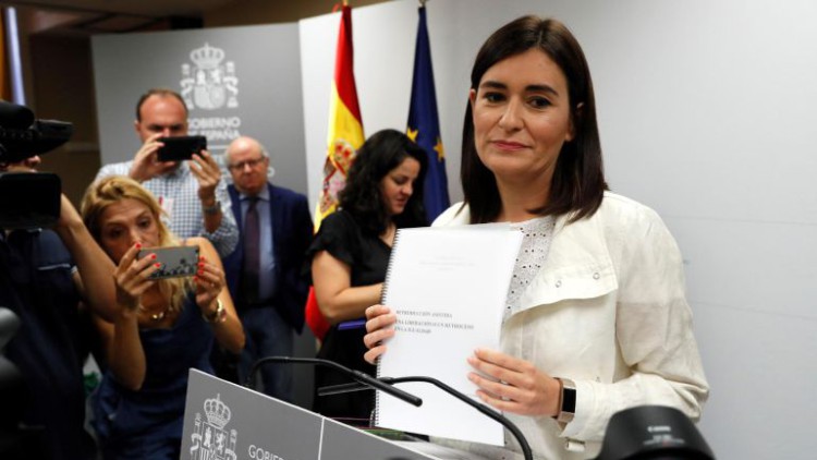La URJC constata cambios de notas en el expediente de la ministra Carmen Montón