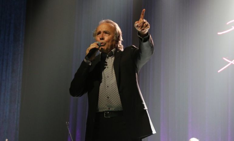 Homenaje y fin de gira de Serrat en Águilas Homenaje y fin de gira de Serrat en Águilas
