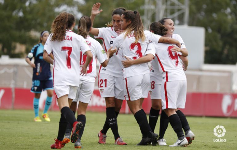 Jugadoras del Sevilla Femenino, donde juega Teresa Rey, en la primera jornada de la Liga Iberdrola Jugadoras del Sevilla Femenino, donde juega Teresa Rey, en la primera jornada de la Liga Iberdrola