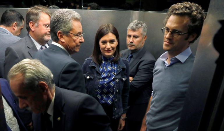 La ministra de Sanidad, Carmen Montón, tras la rueda de prensa ofrecida en la sede del Ministerio en la que ha informado sobre su dimisión. La ministra de Sanidad, Carmen Montón, tras la rueda de prensa ofrecida en la sede del Ministerio en la que ha informado sobre su dimisión.