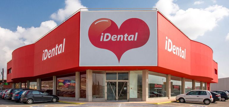 Los Afectados por iDental vuelven a las calles para exigir respuestas Los Afectados por iDental vuelven a las calles para exigir respuestas